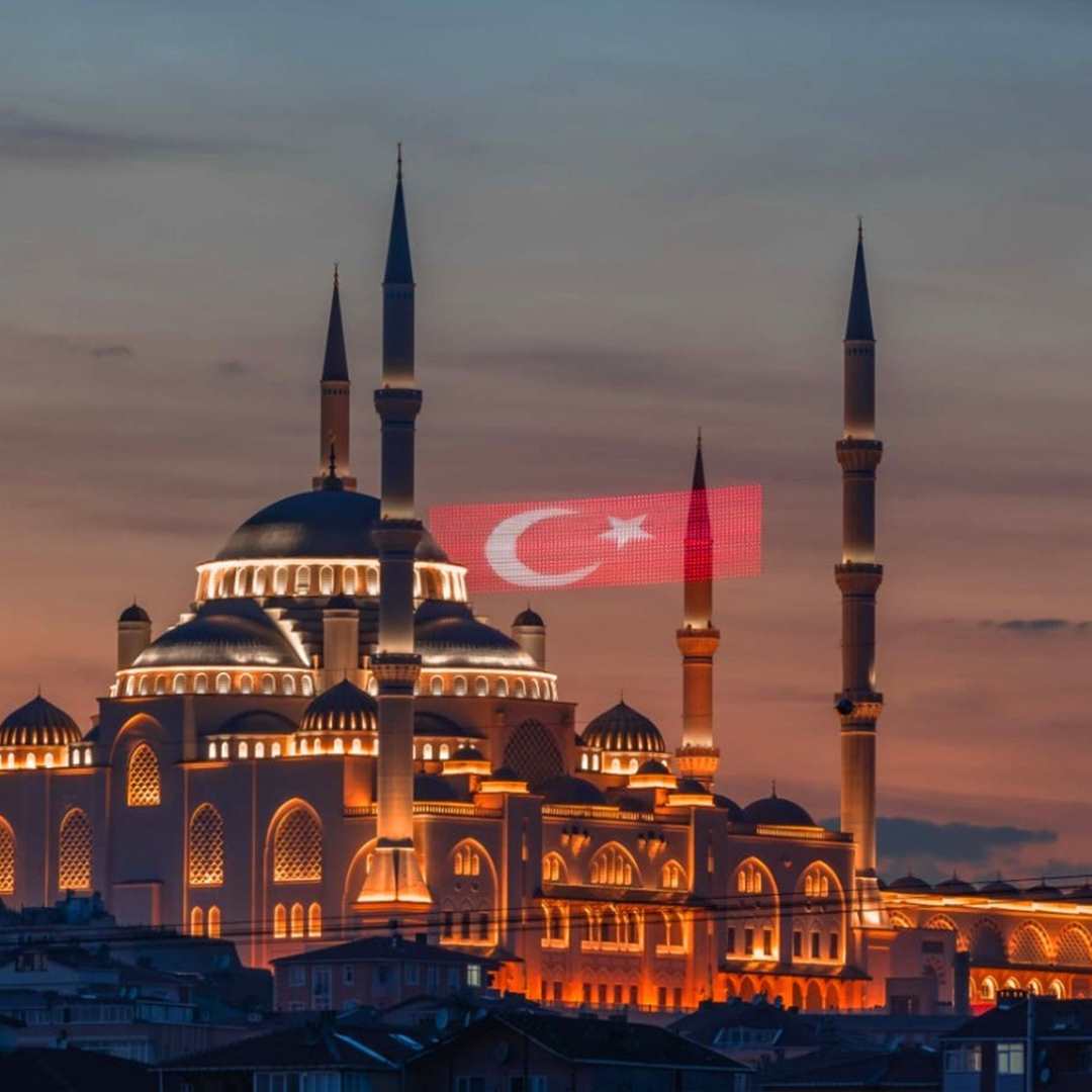 Büyük Çamlıca Camii Dijital Mahyası